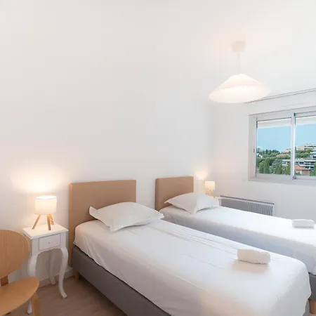 Wonderful View - 2br Fabron - Parking