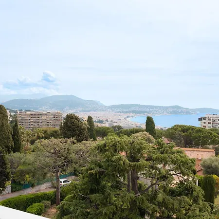 Apartment Wonderful View - 2br Fabron - Parking