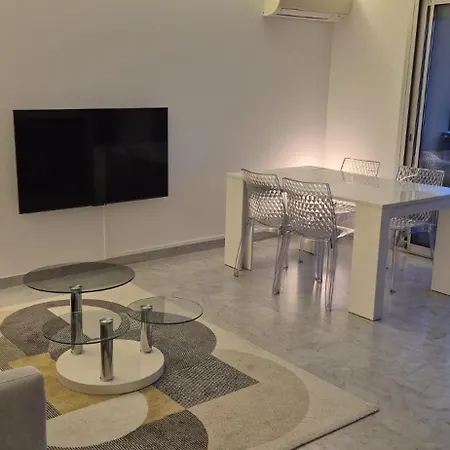 Wonderful View - 2br Fabron - Parking Apartment *